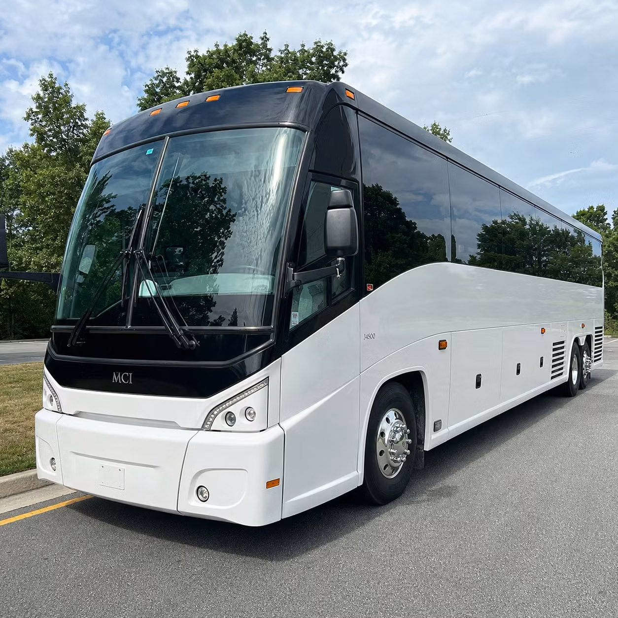 corporate group travel from pittsburgh long distance shuttles for conferences retreats and regional meetings