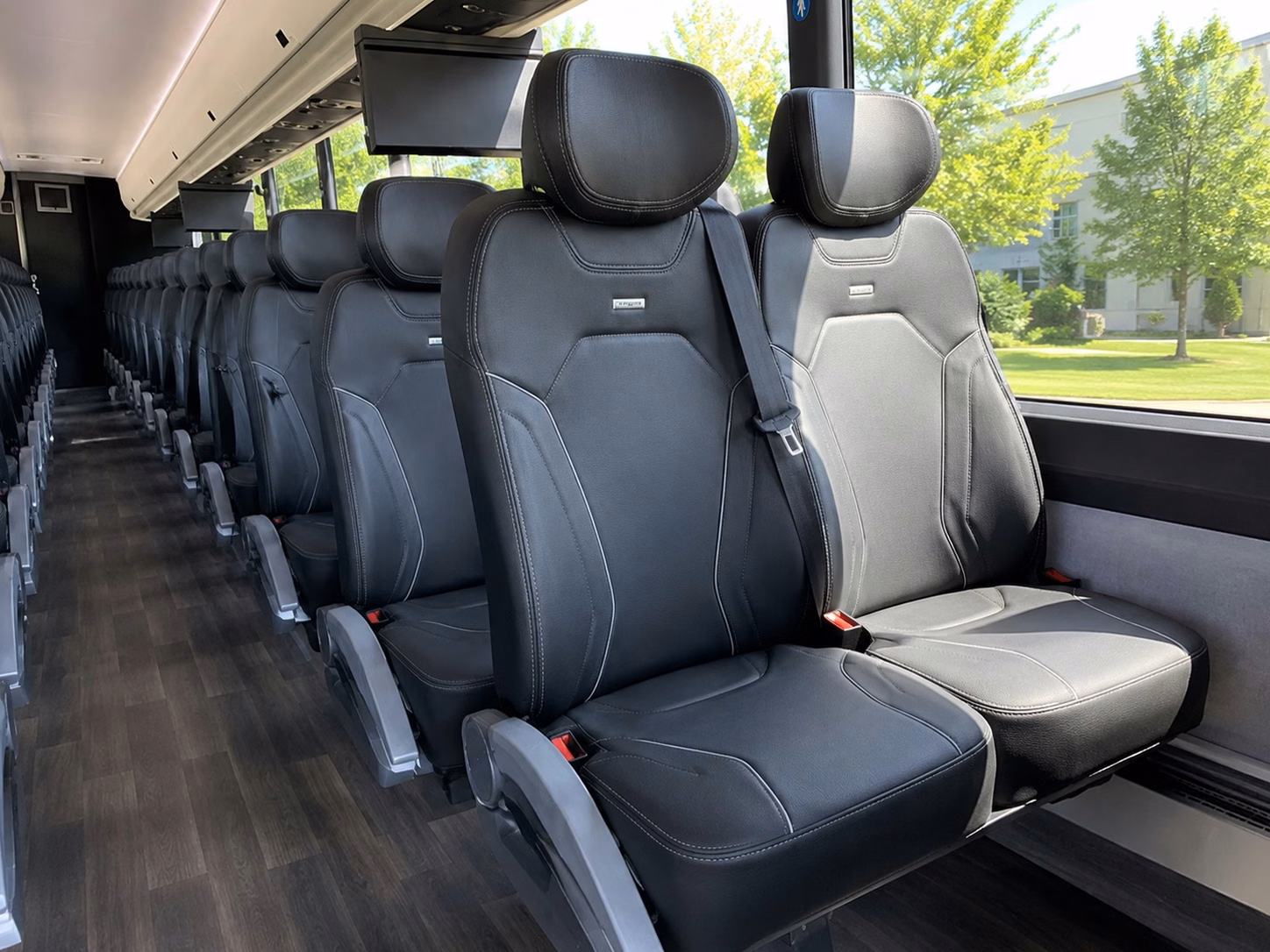 pittsburgh penguins and ppg paints arena bus rentals for hockey fans